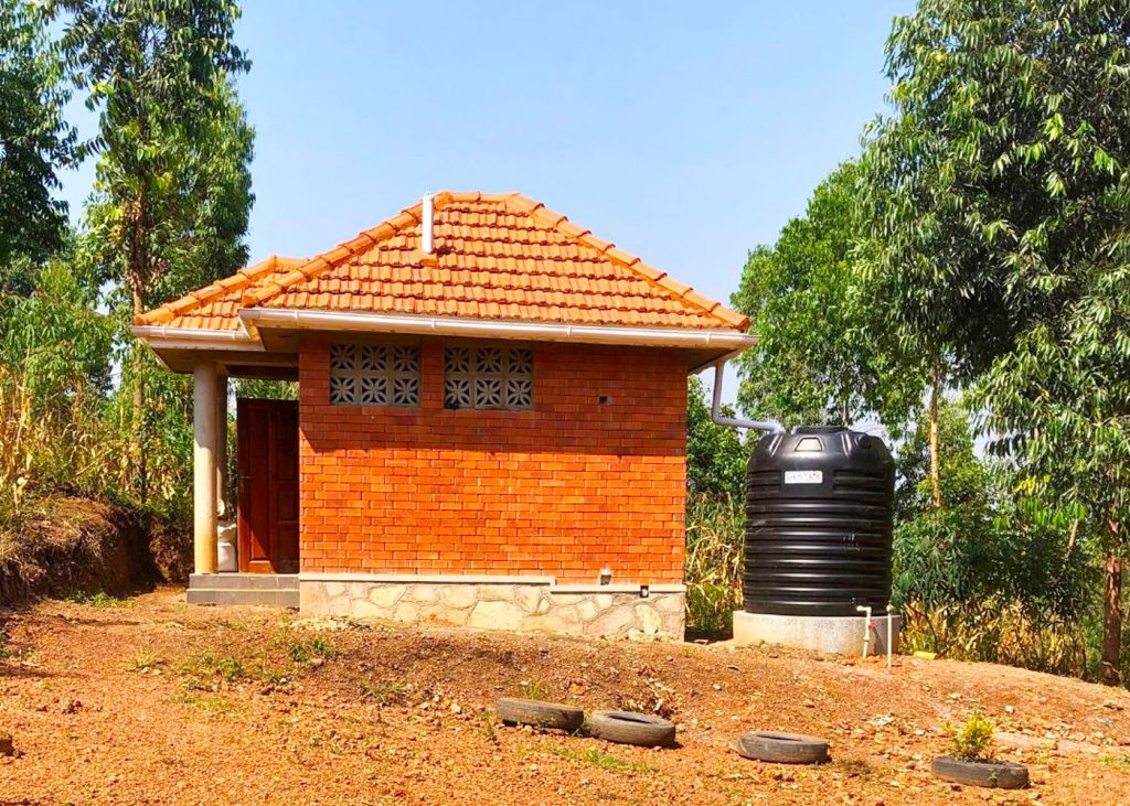 toilet-place-at-your-country-home